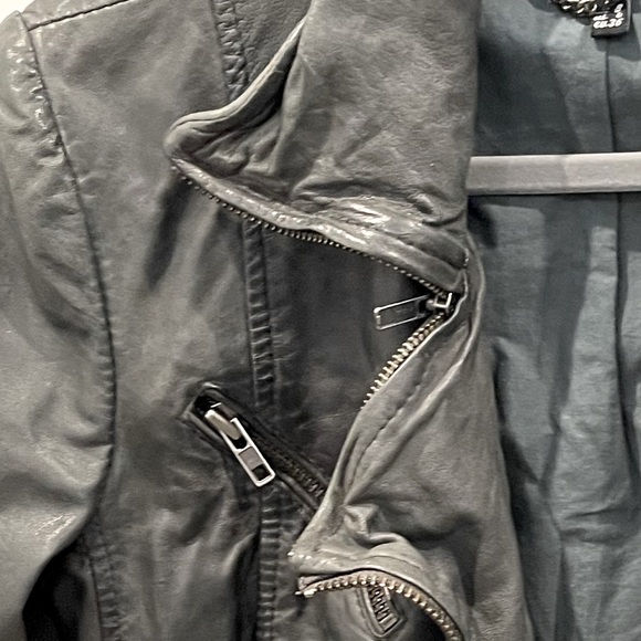 Unique Leather jacket - Picture 3 of 4